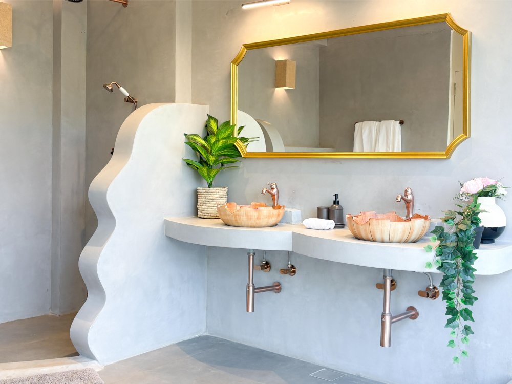 Bathroom amenities
