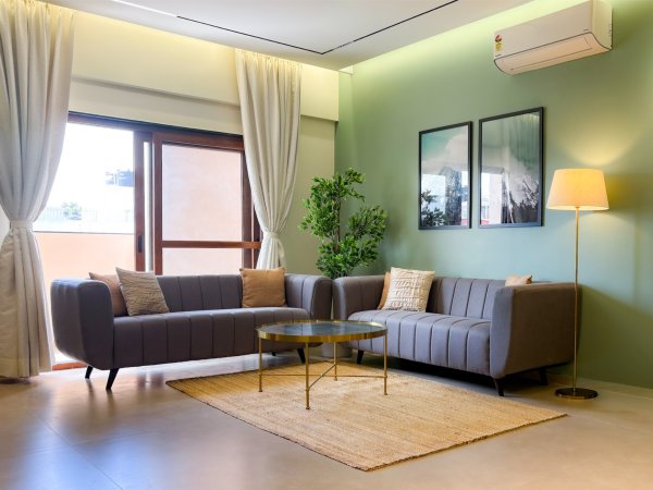 Image Title Goes Here